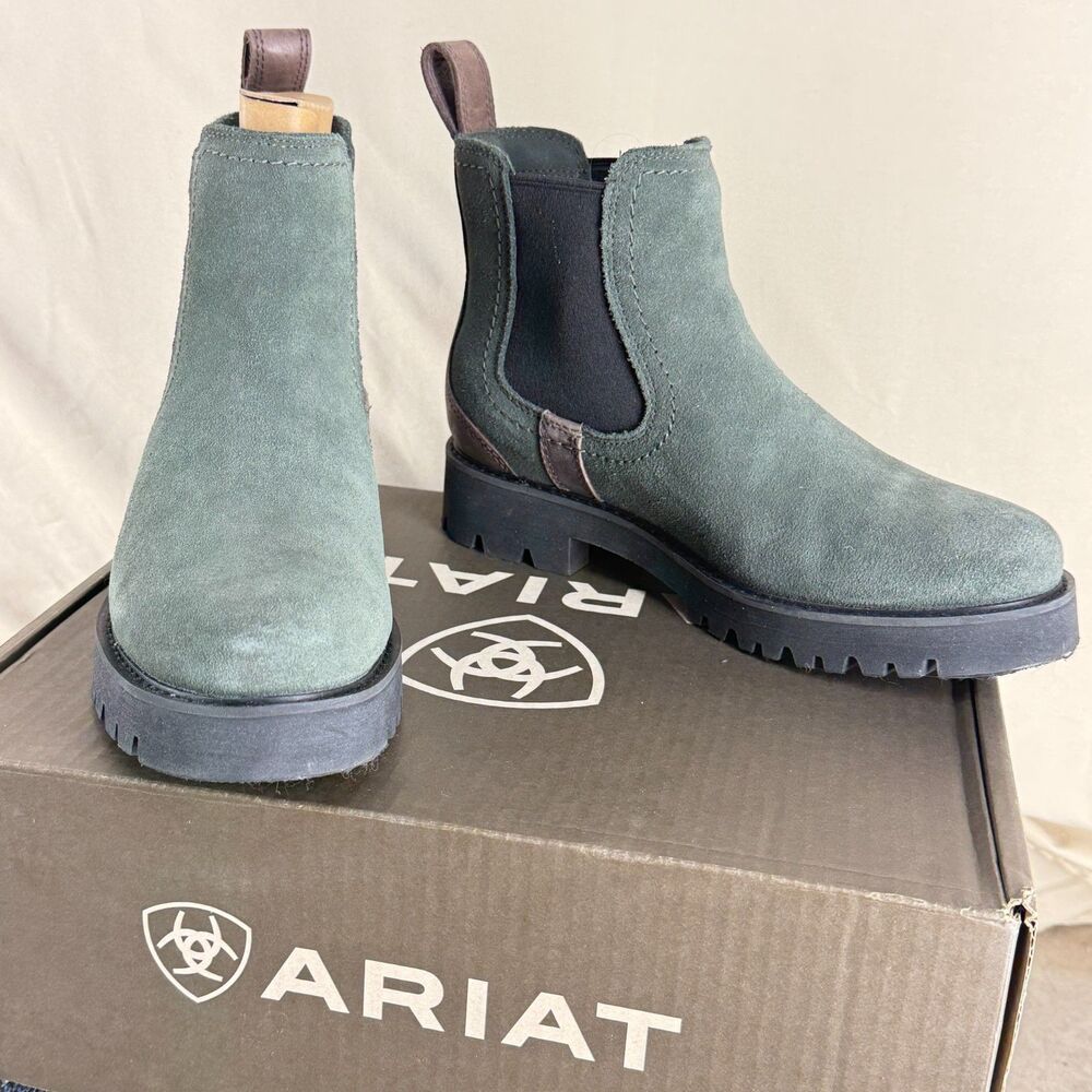 NIB Ariat Wexford Lug H2O Waterproof Chelsea Boots Sz 8.5 Outdoor Hiking Chores